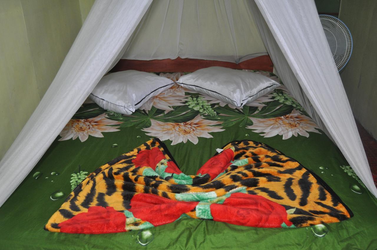 Fun Family Guest House n Jungle Tour Bukit Lawang Extérieur photo